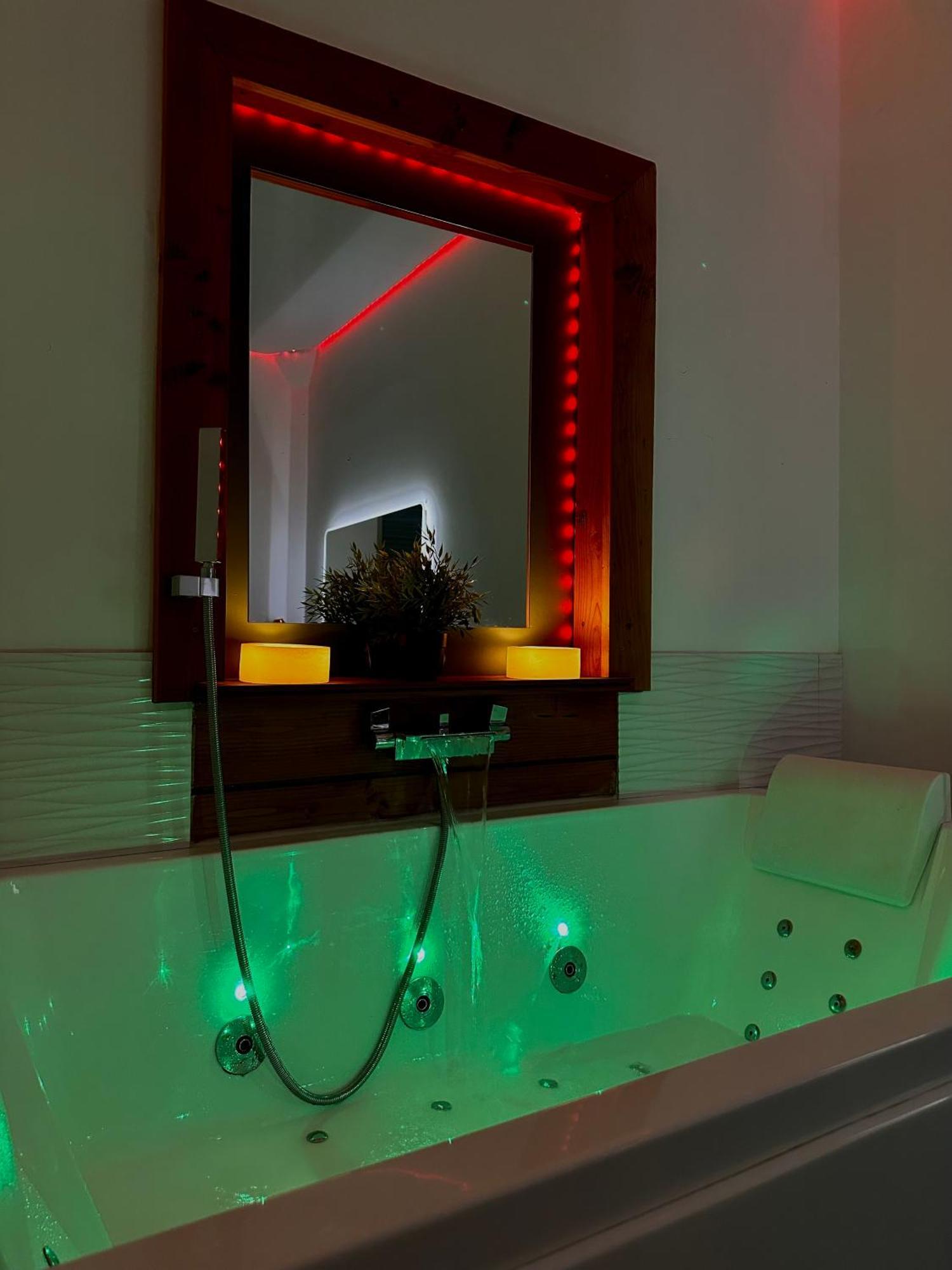 Loveroom En Bords De Meuse Floing 外观 照片